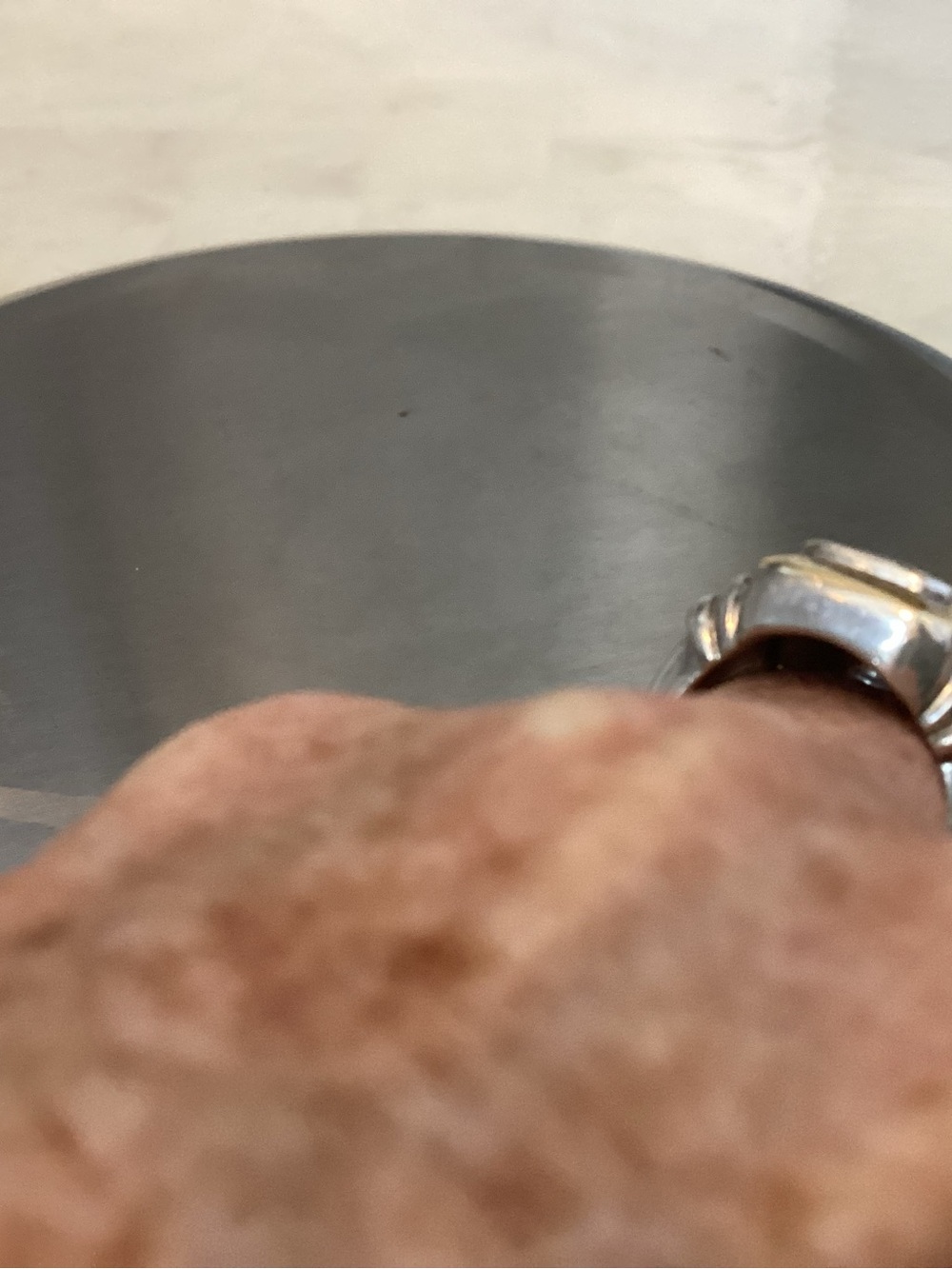Sterling gold black stone ring. - Picture 5 of 8
